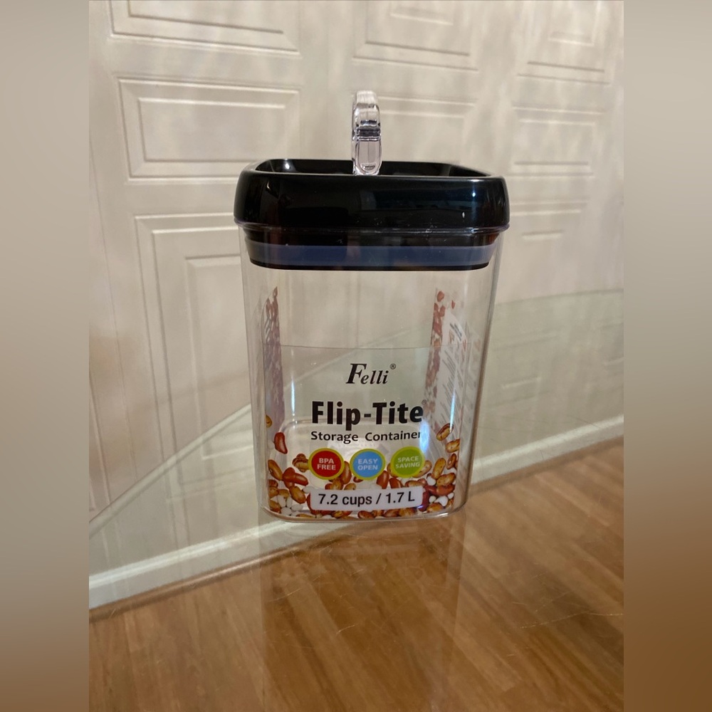 - - Brand New felli Plip-Tite Storage Container 1.8 Qt/1.7 L/57 Oz. 7.2 Cups